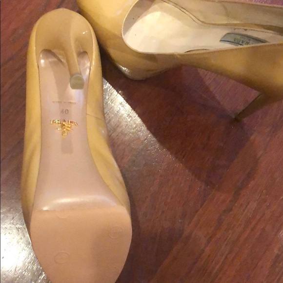 Prada stilettos (Nude) - Picture 2 of 6